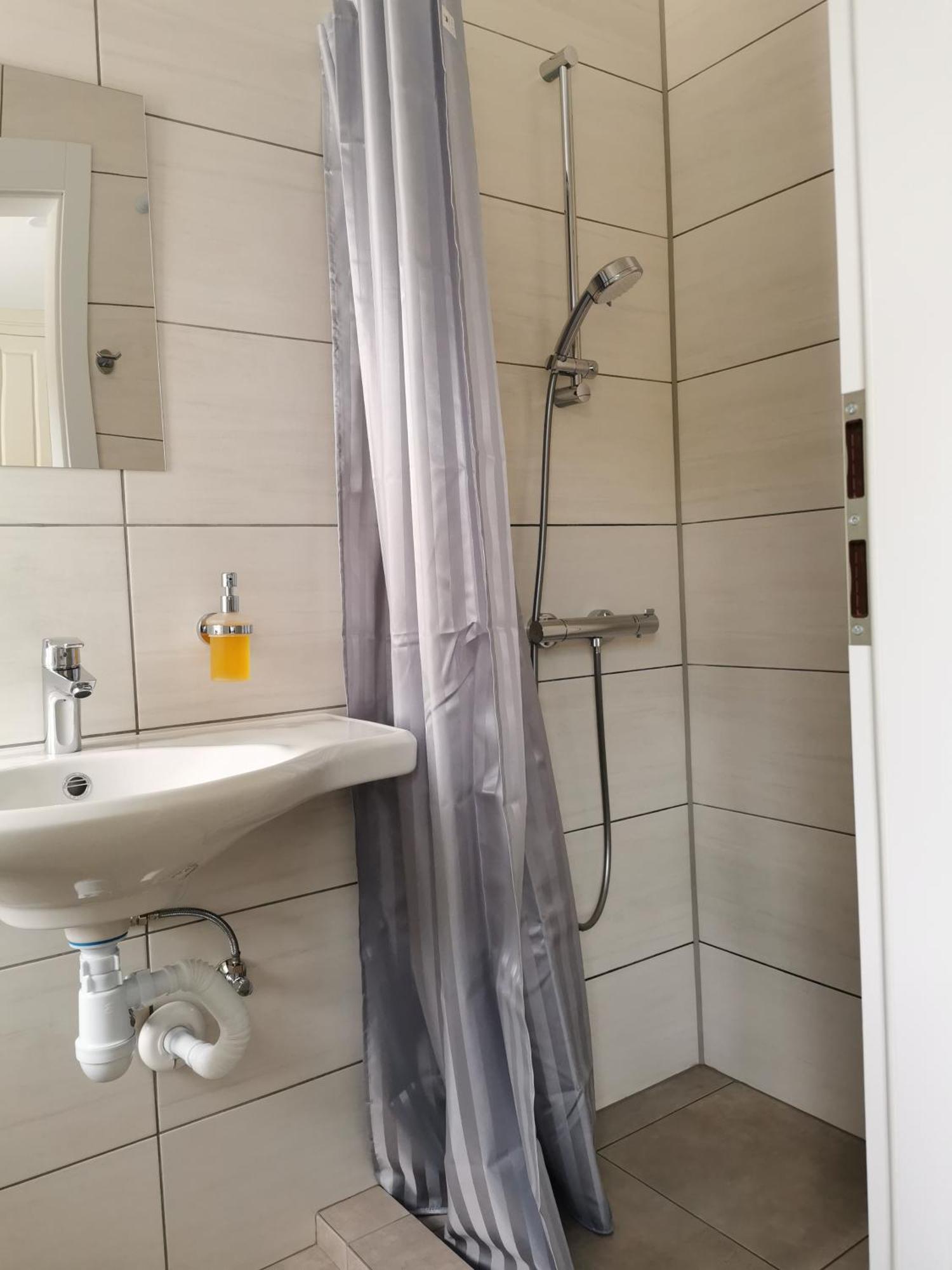 Neringarent Apartamentai Juodkrantė Eksteriør billede